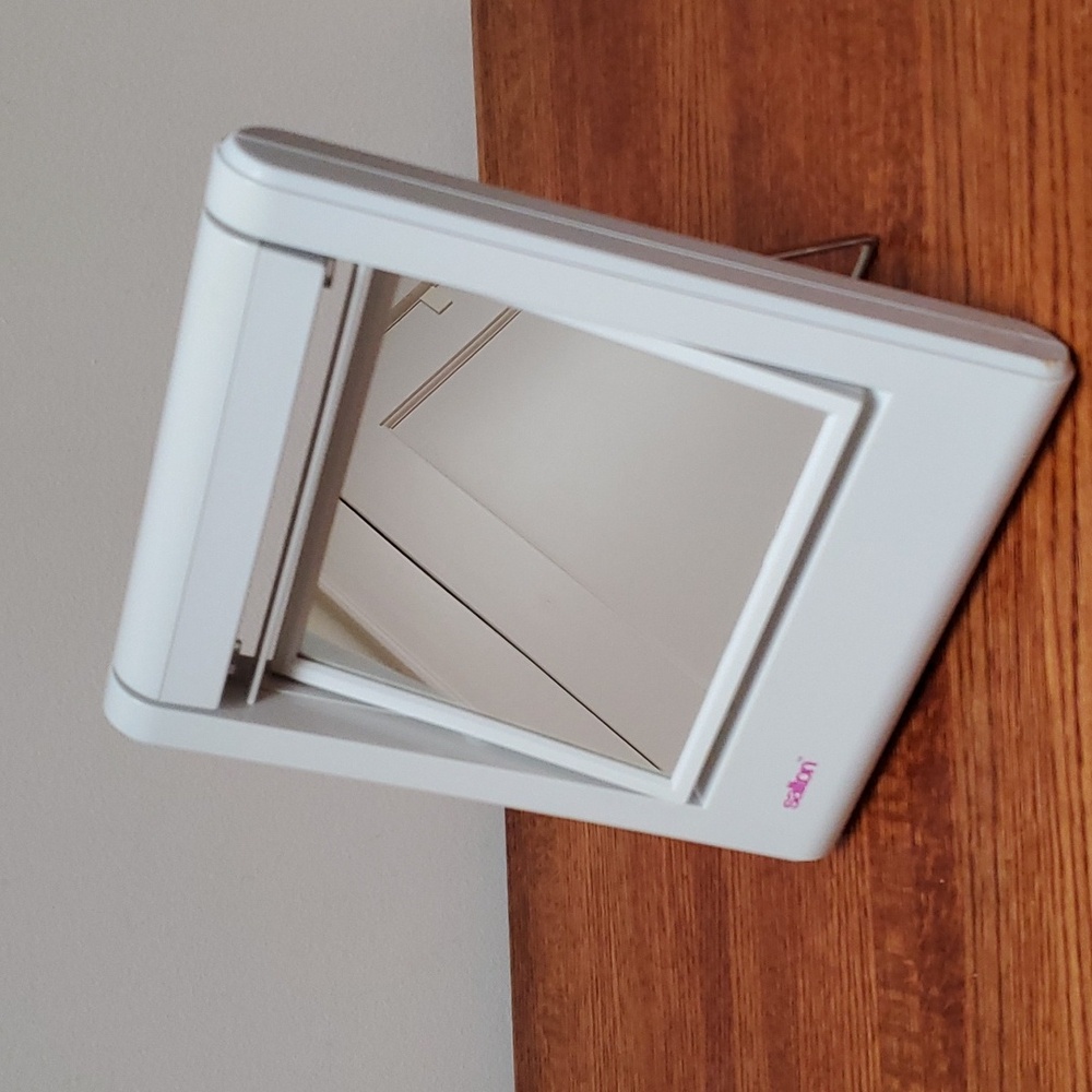 SALTON Lighted Make-up Mirror